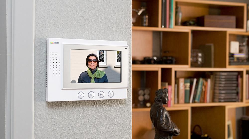 Euro-fencing vous propose le vidéophone PANASONIC.